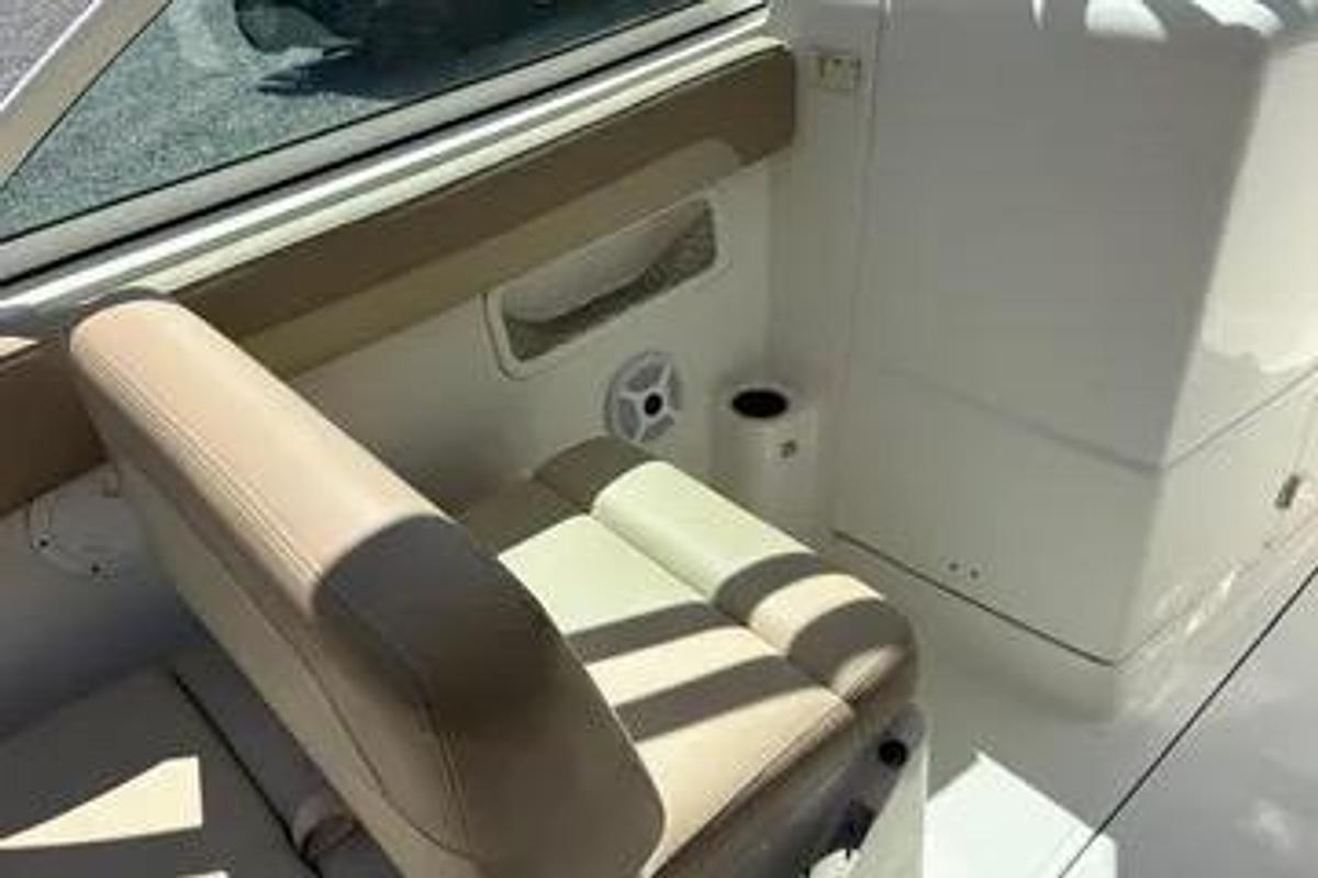 Used 2017 Sailfish 245