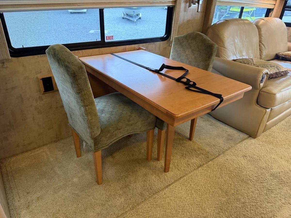 Used 2007 Winnebago Journey 39K