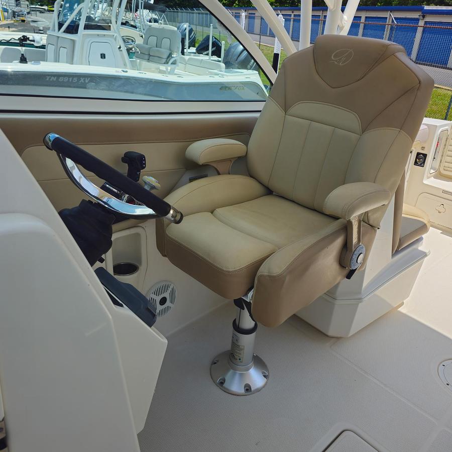 Used 2017 Sailfish 245