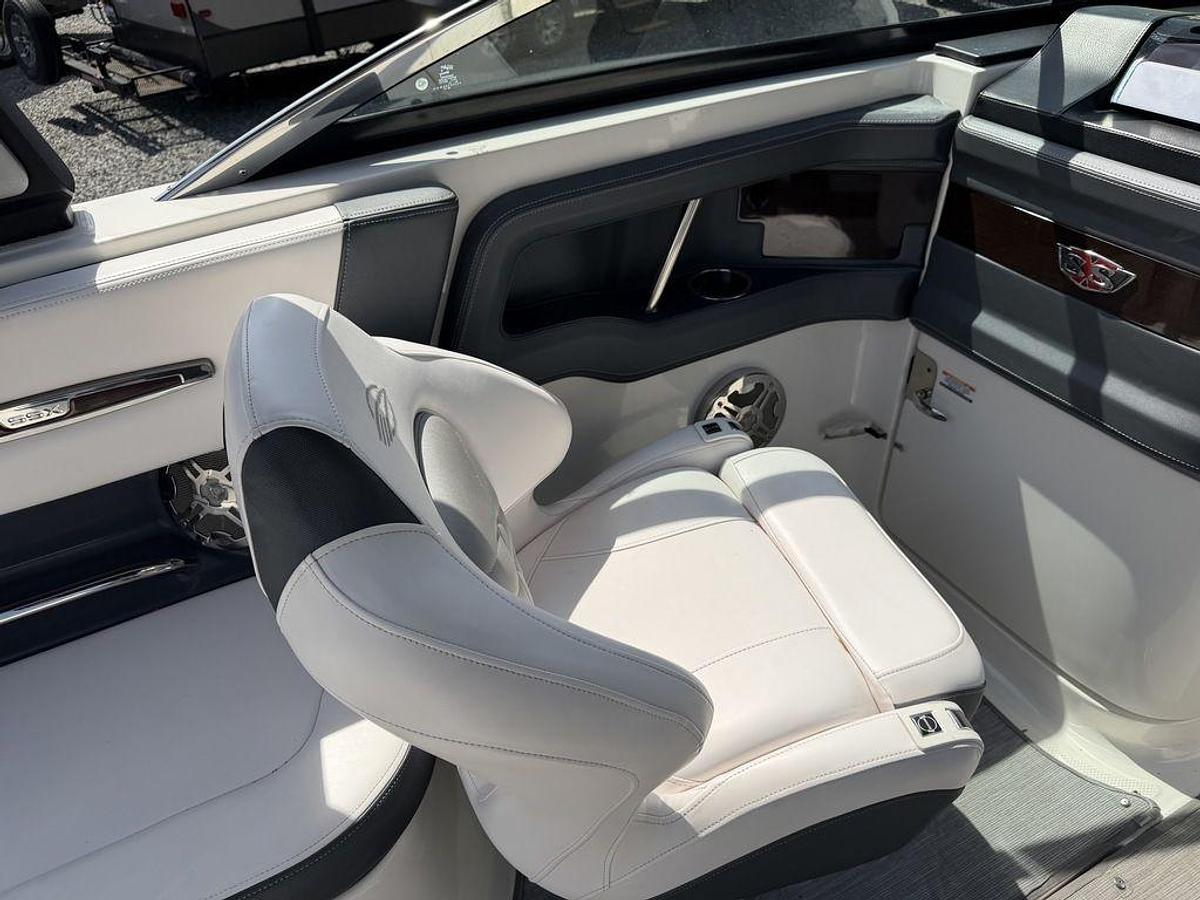 Used 2019 Chaparral 257 SSX
