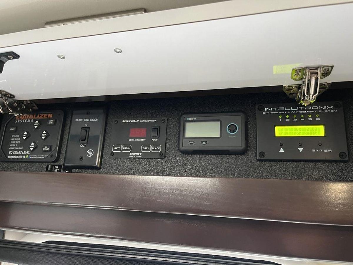 Used 2023 Regency RV Brougham 25MB
