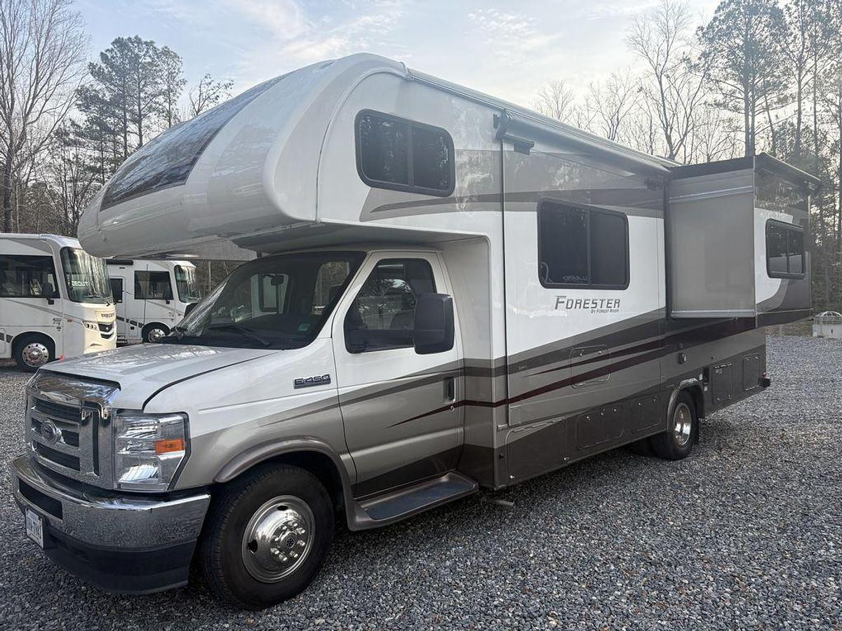 2021 Forest River Forester Classic 2441DS Ford Chassis