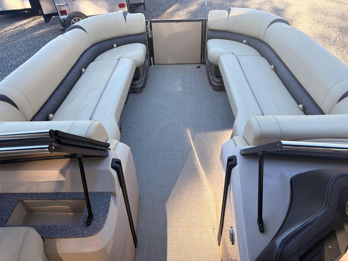 Used 2022 Avalon 2785 EL