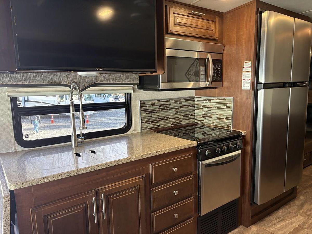 Used 2018 Forest River Georgetown 5 Series GT5 36B5