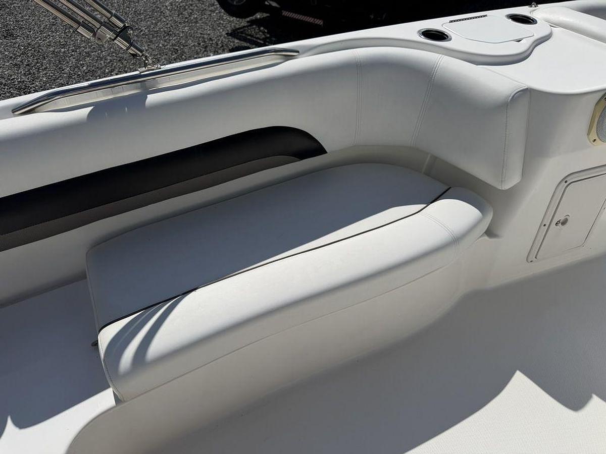 Used 2012 Hurricane Sundeck 188