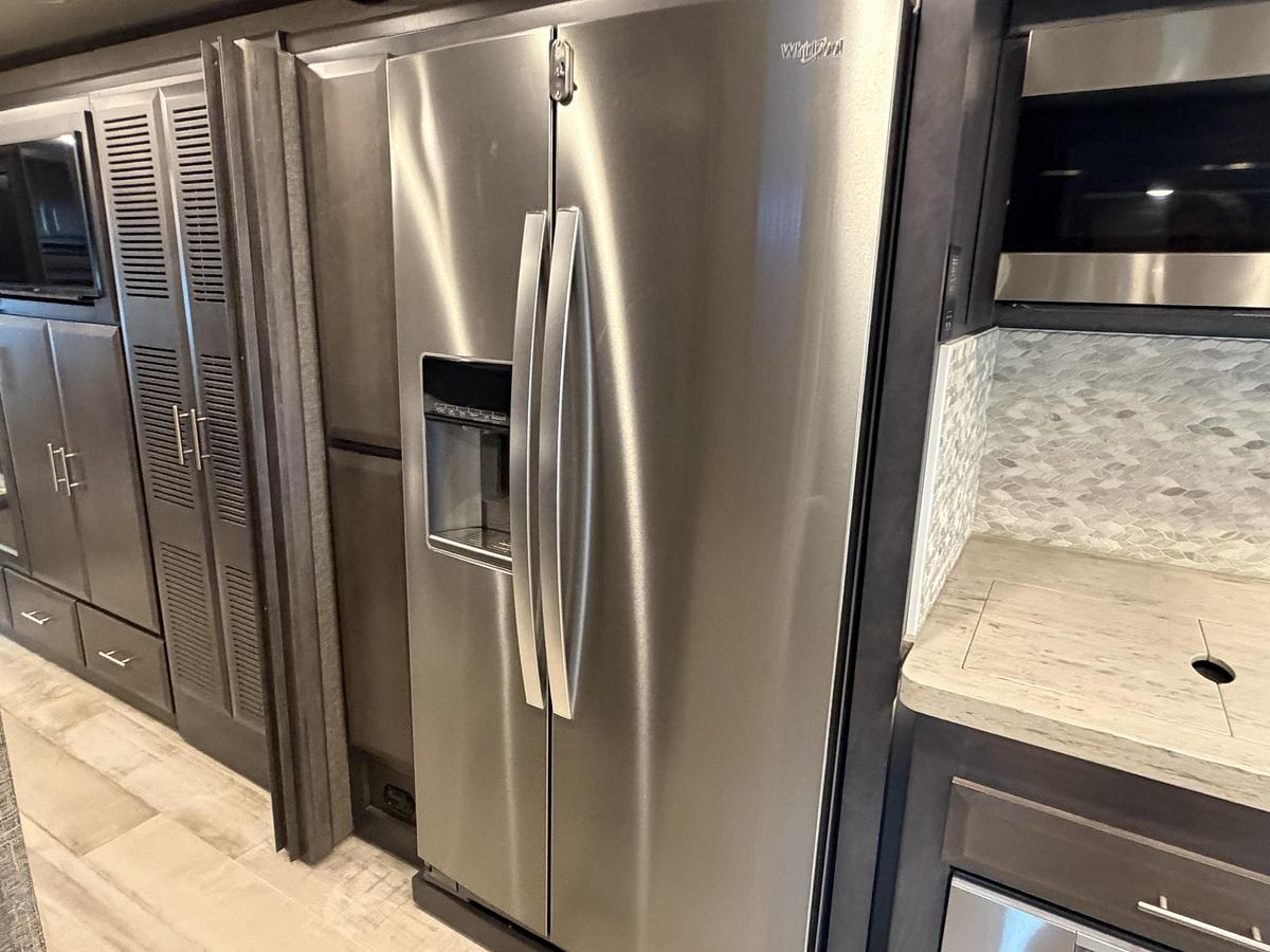 Used 2021 Thor Venetian