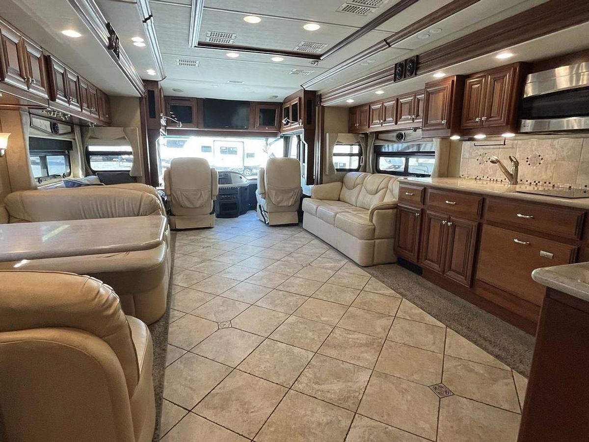Used 2012 American Coach Revolution 42W