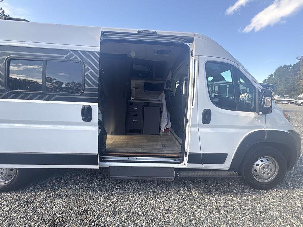 Used 2023 Winnebago Roam U59RAC