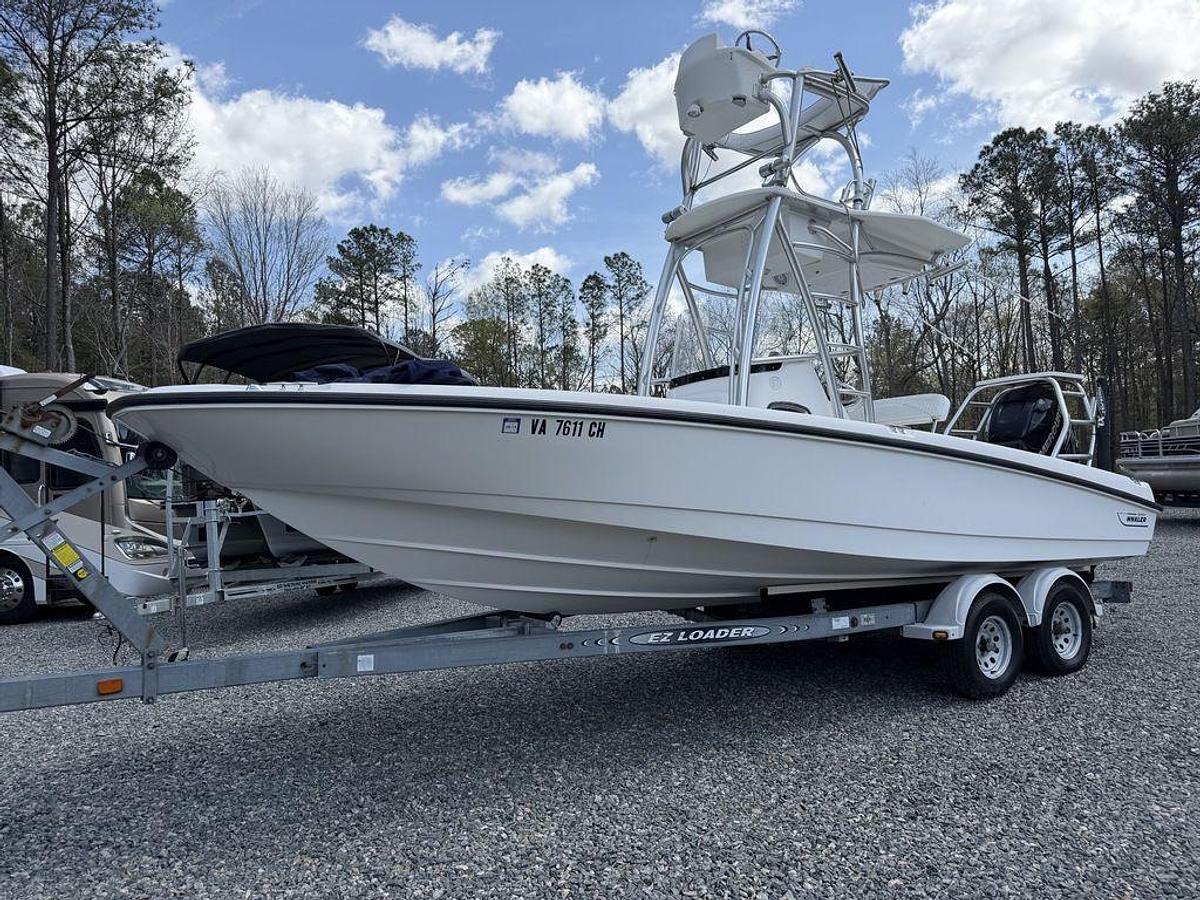 Used 2009 Boston Whaler 230 Dauntless