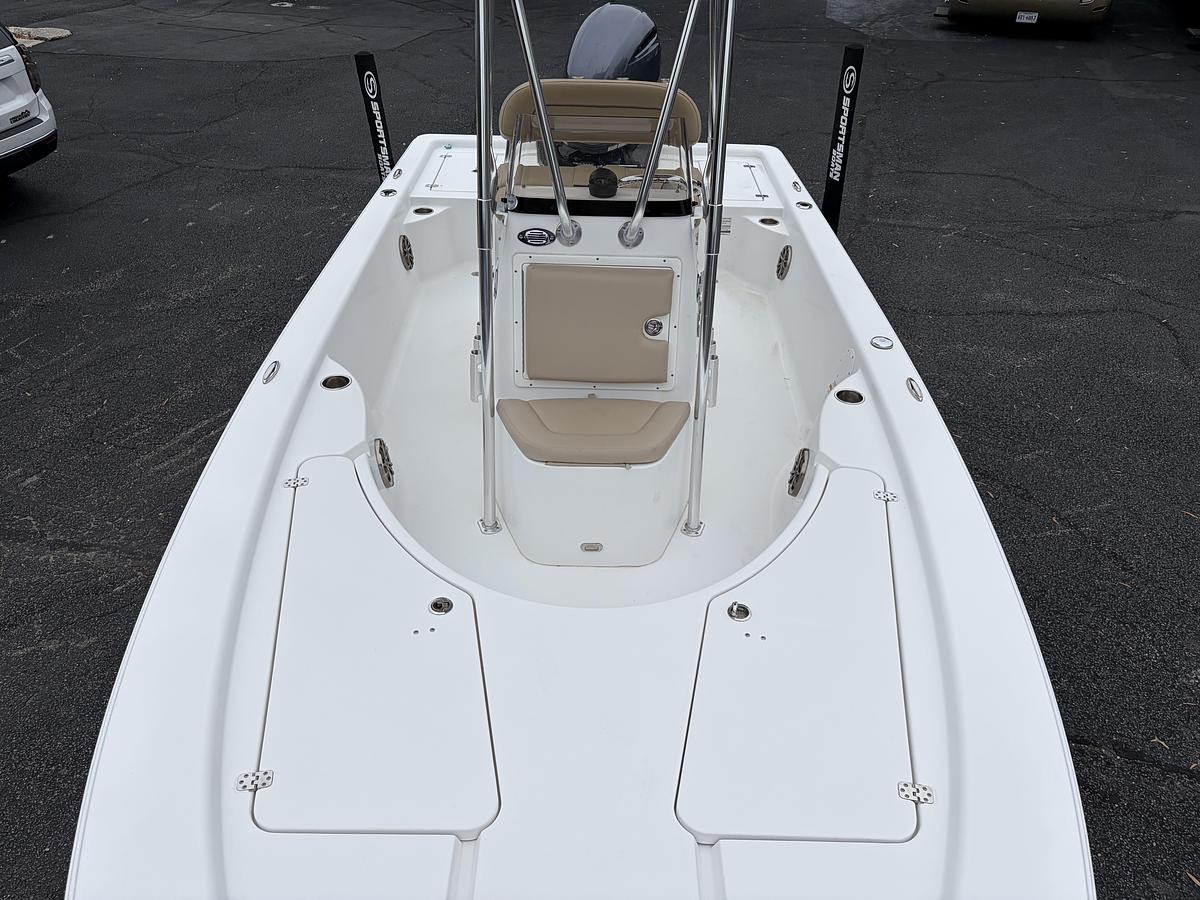 Used 2016 Sportsman Masters 207 Bay Boat