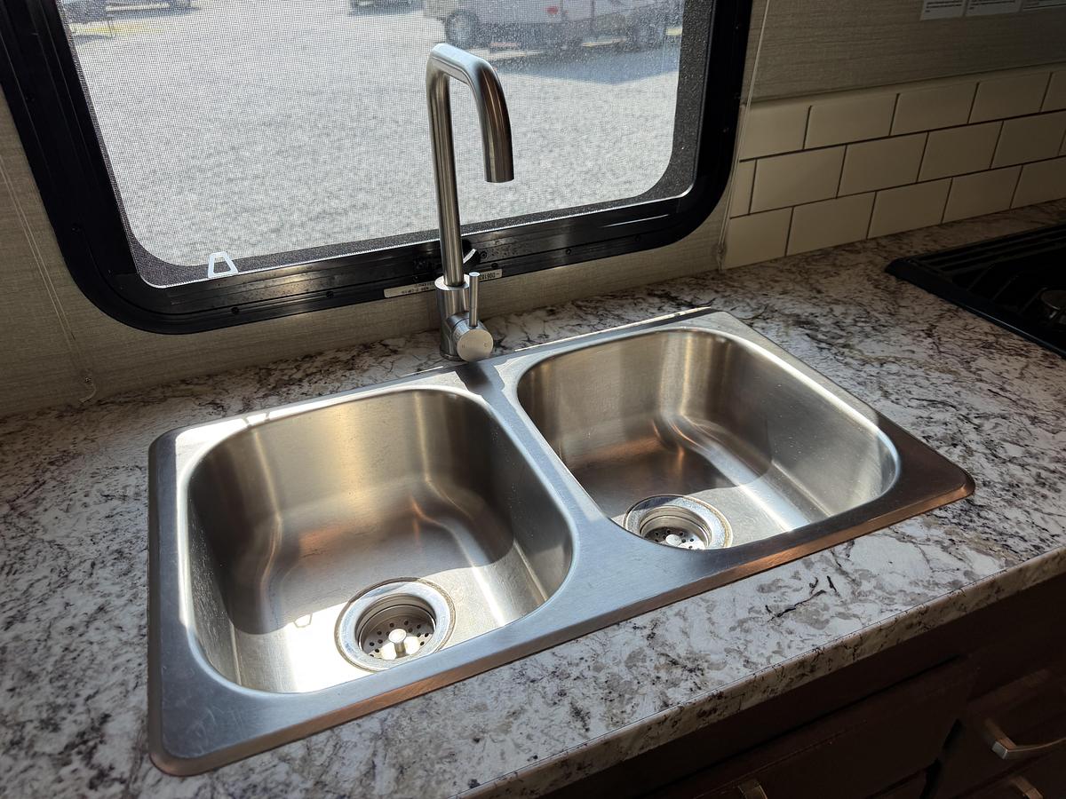Used 2019 Jayco Greyhawk