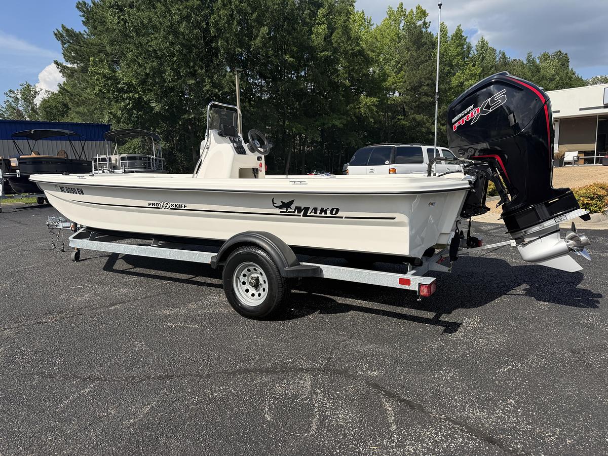 Used 2022 Mako Pro Skiff 19CC