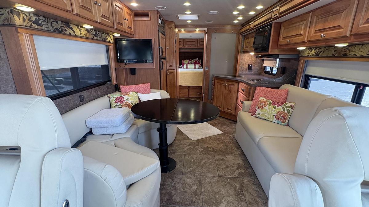 Used 2011 Tiffin Breeze M-28BR
