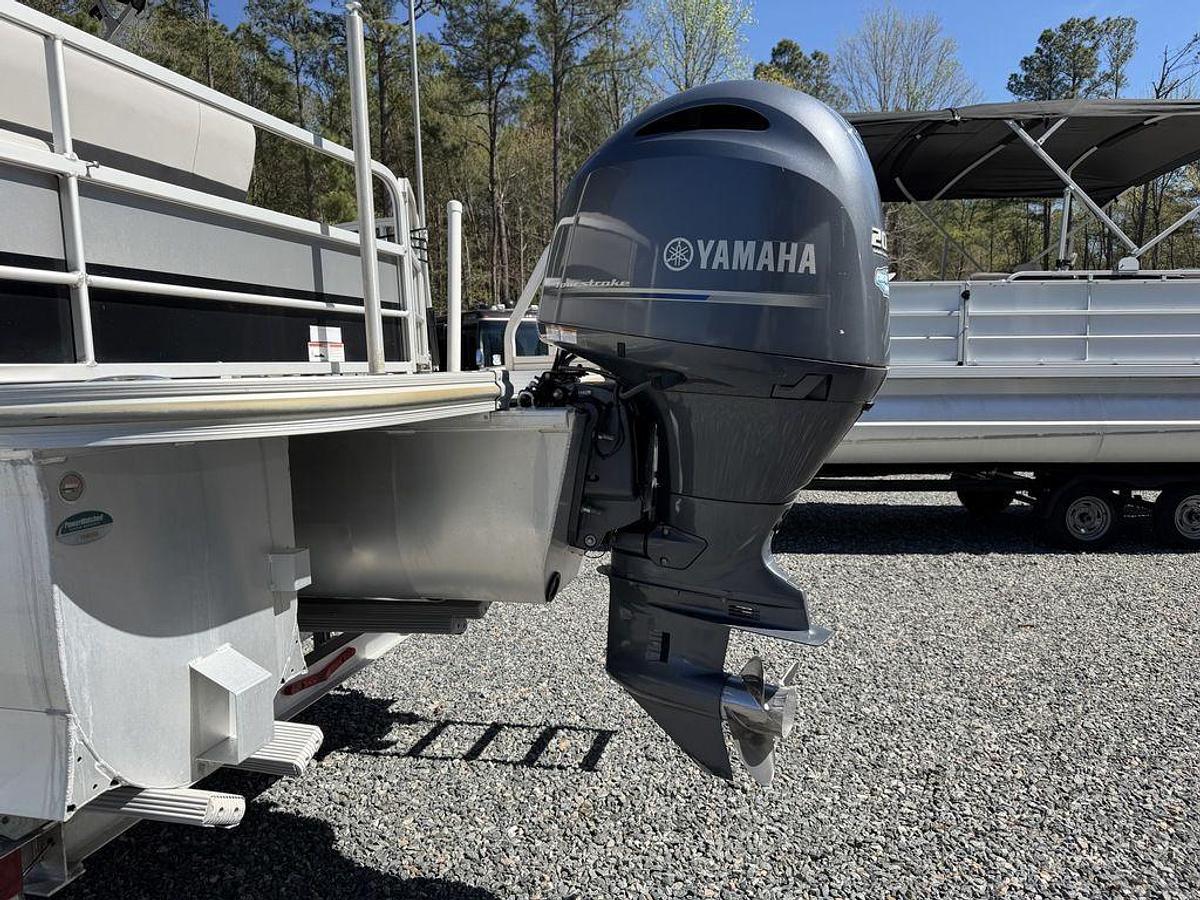 Used 2020 SunCatcher V324 SL