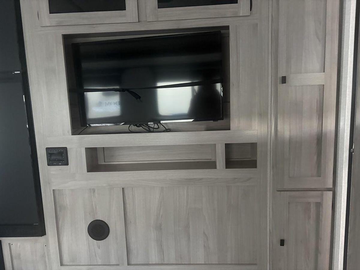 Used 2024 Coachmen Northern Spirit 2963BH