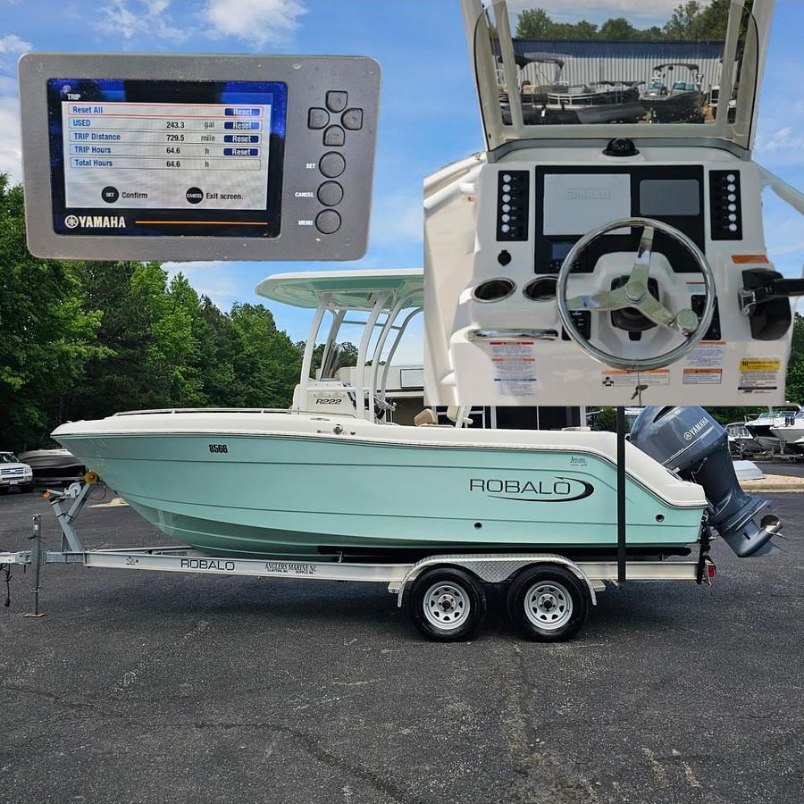 Used 2023 Robalo R222