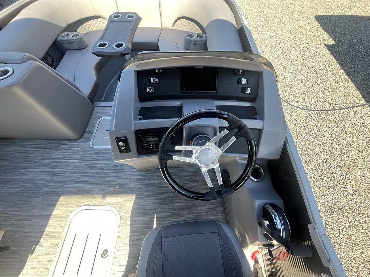 Used 2022 Bennington 23LT