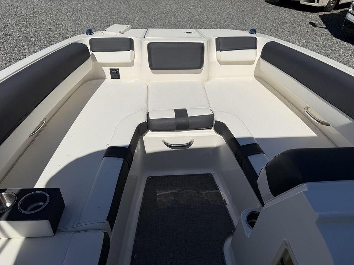 Used 2021 Bayliner DX2000