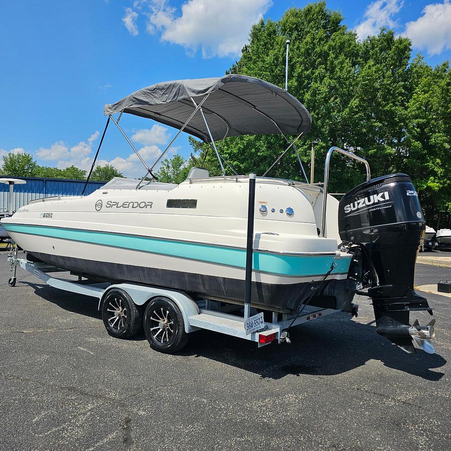 Used 2022 Splendor Boats 239 Sunstar
