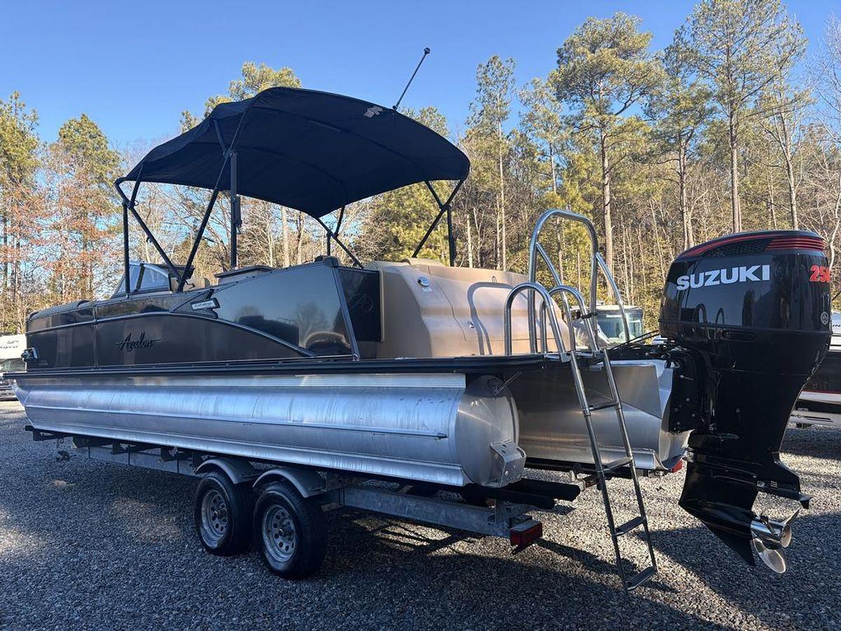 Used 2022 Avalon 2785 EL