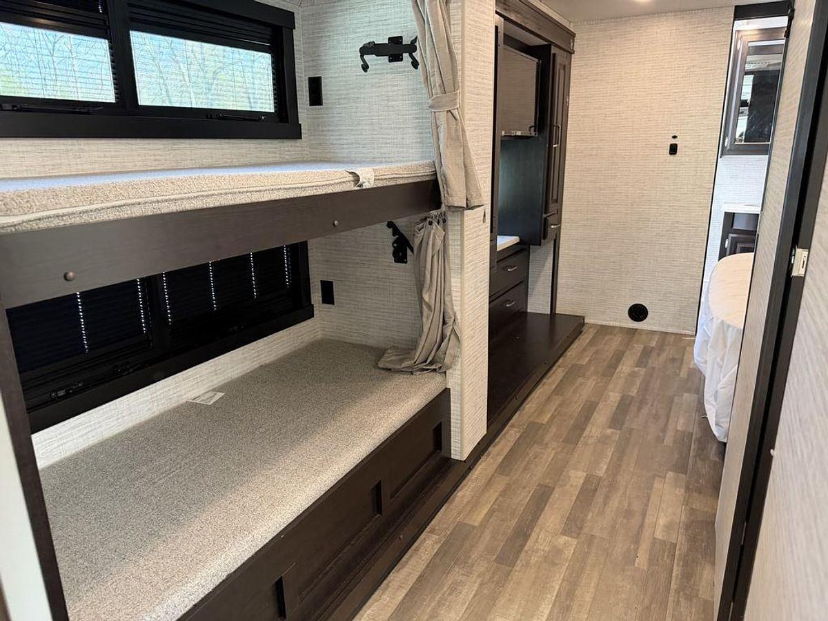 Used 2024 Jayco Precept 36A