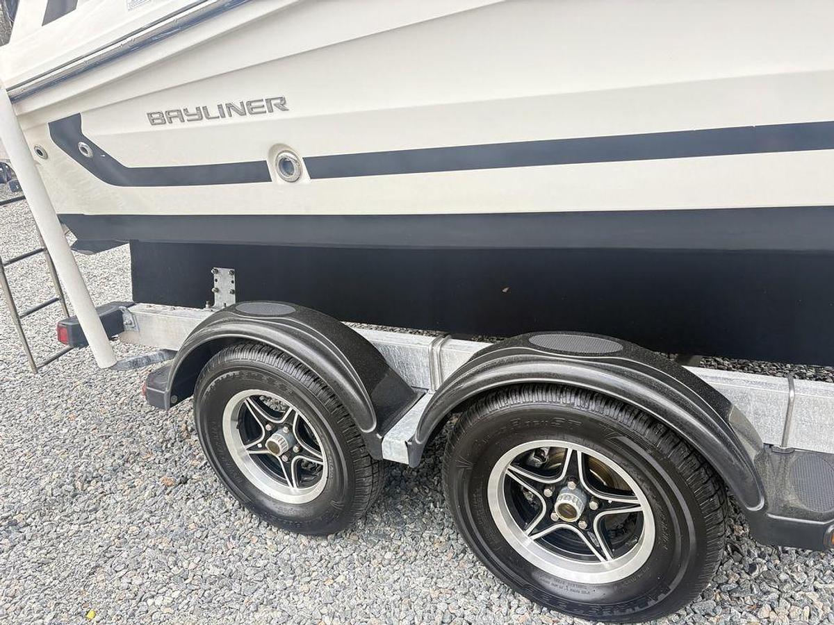 Used 2022 Bayliner VR6 BR