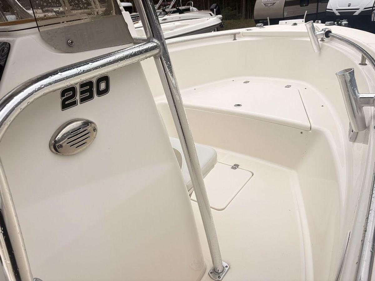 Used 2022 Bulls Bay 230
