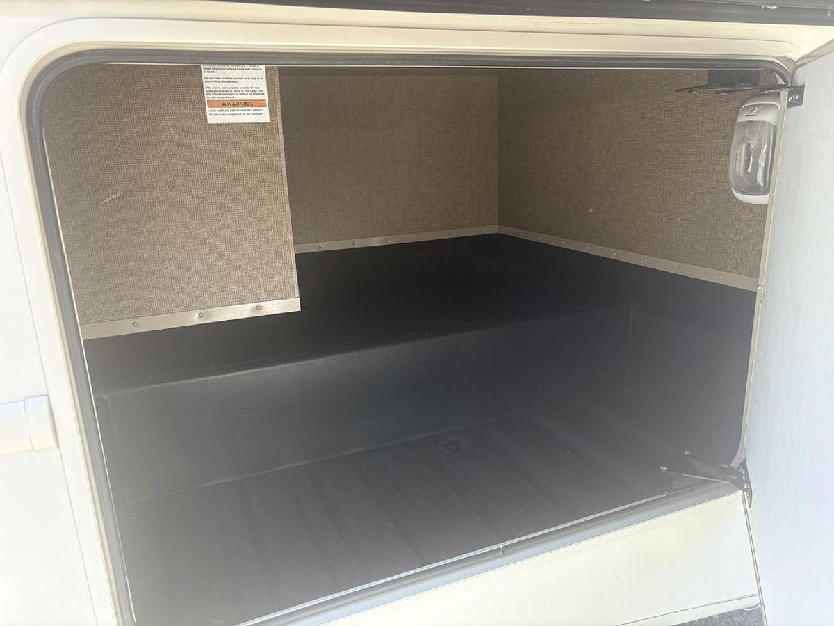 Used 2015 Thor Motor Coach A.C.E. 30.1