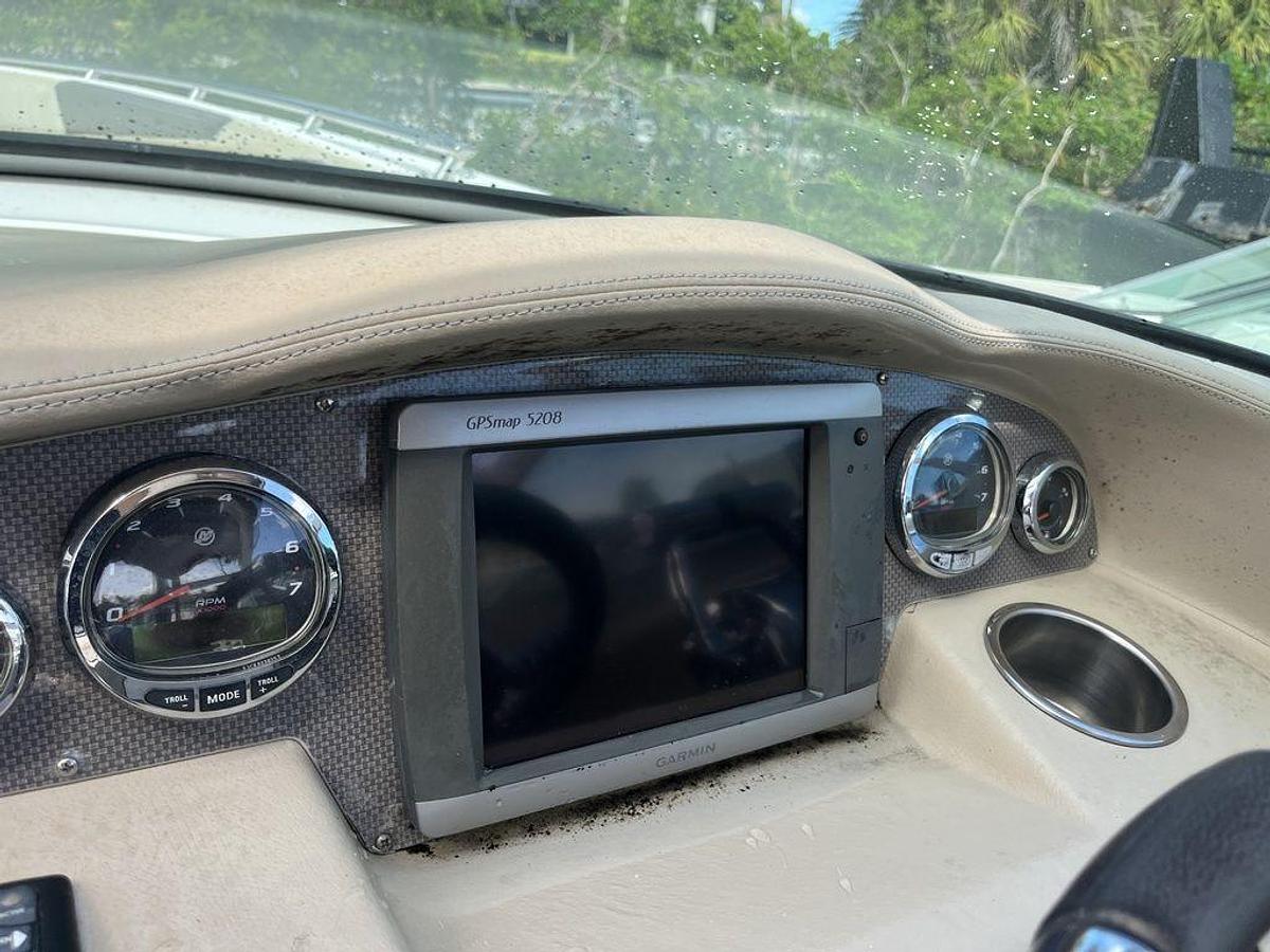 Used 2014 Regal 3200