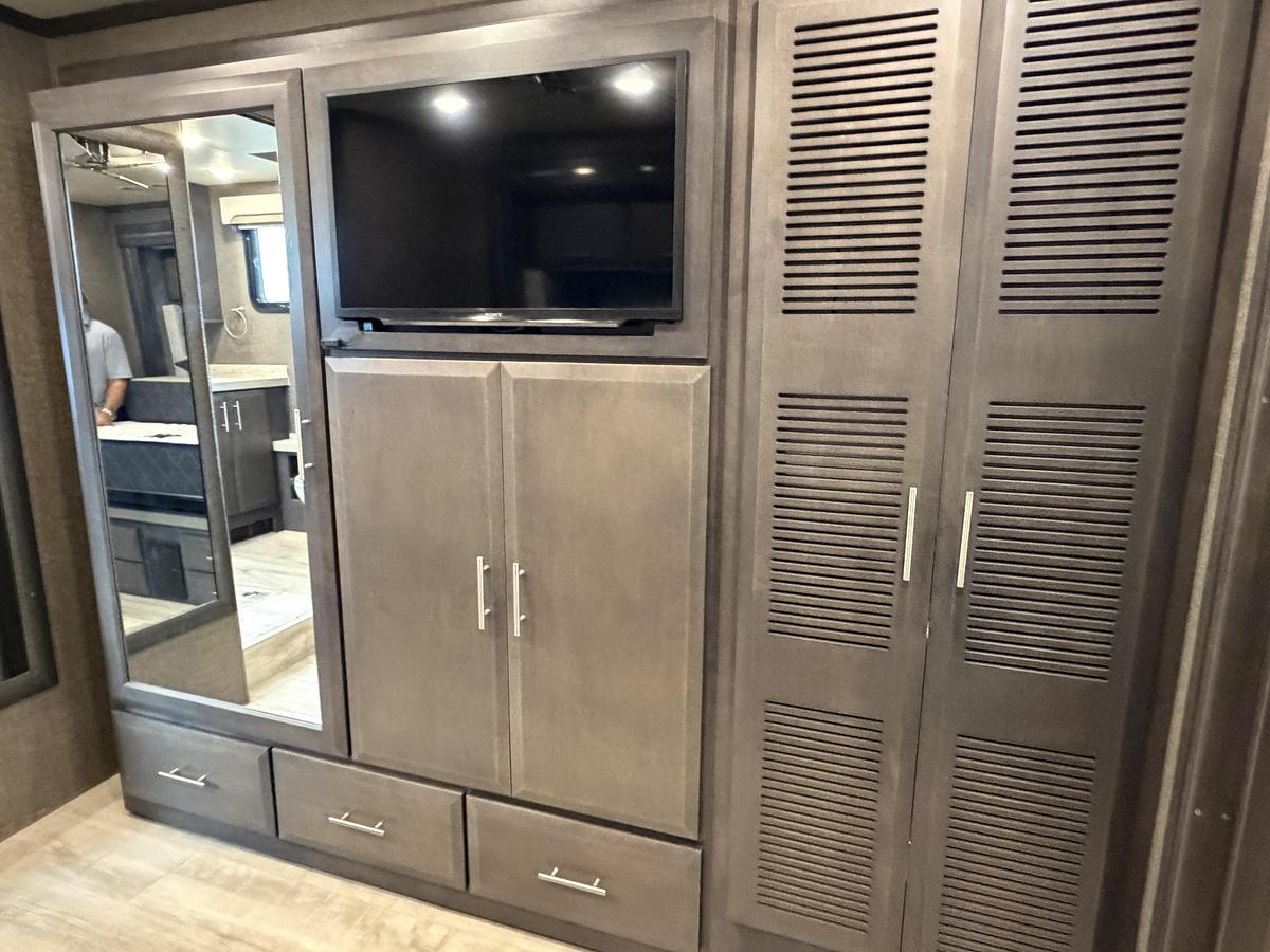 Used 2021 Thor Venetian