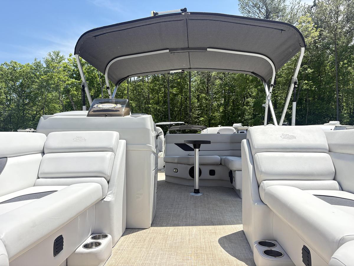 Used 2022 Sun Tracker Select 22RF