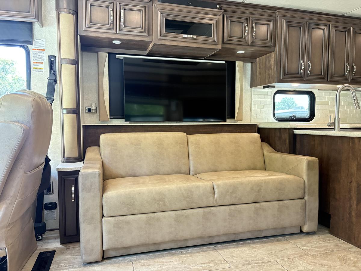 Used 2021 Newmar Kountry Star 3717