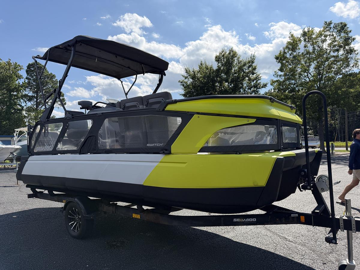 Used 2022 Sea-Doo Switch Cruise 21