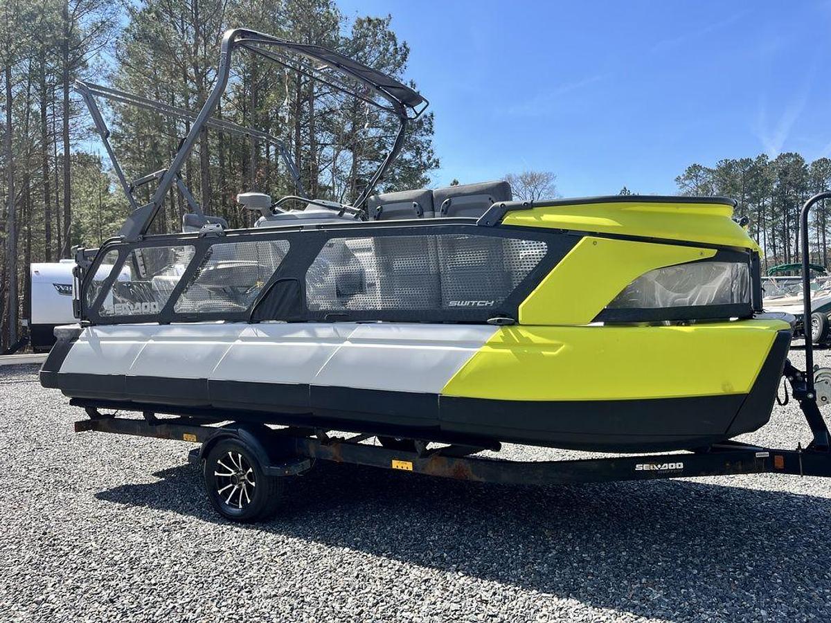 Used 2022 Sea-Doo Switch Cruise 21