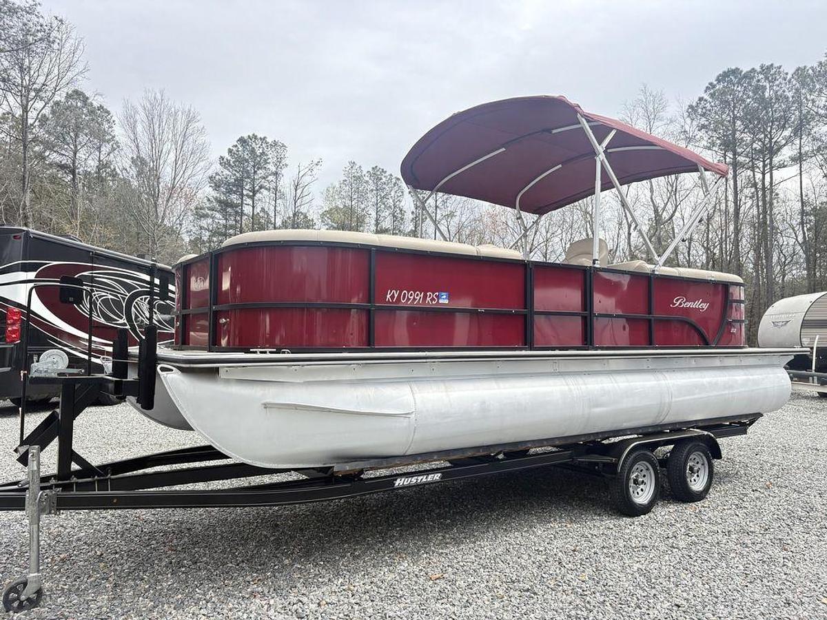 Used 2022 Bentley Pontoons Bentley 220 Navigator