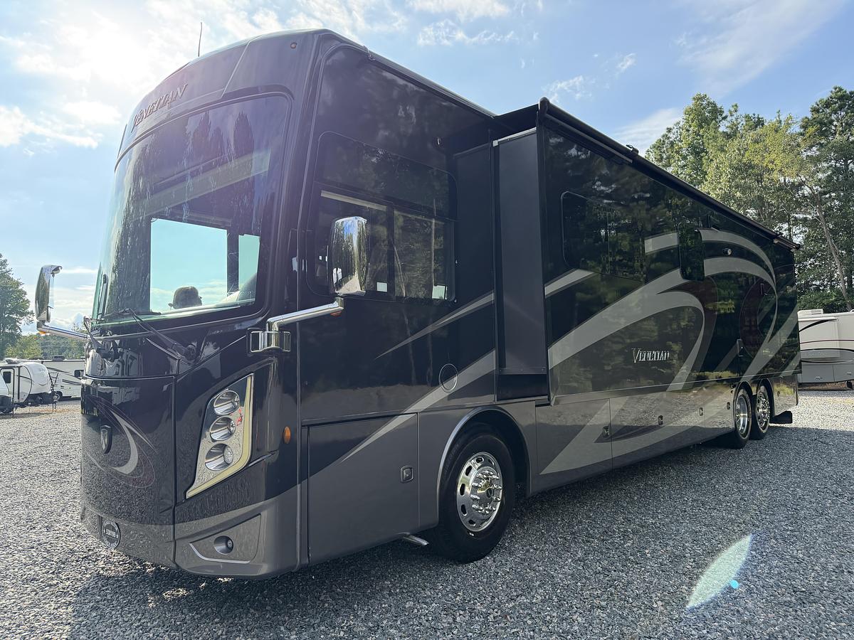 Used 2021 Thor Venetian
