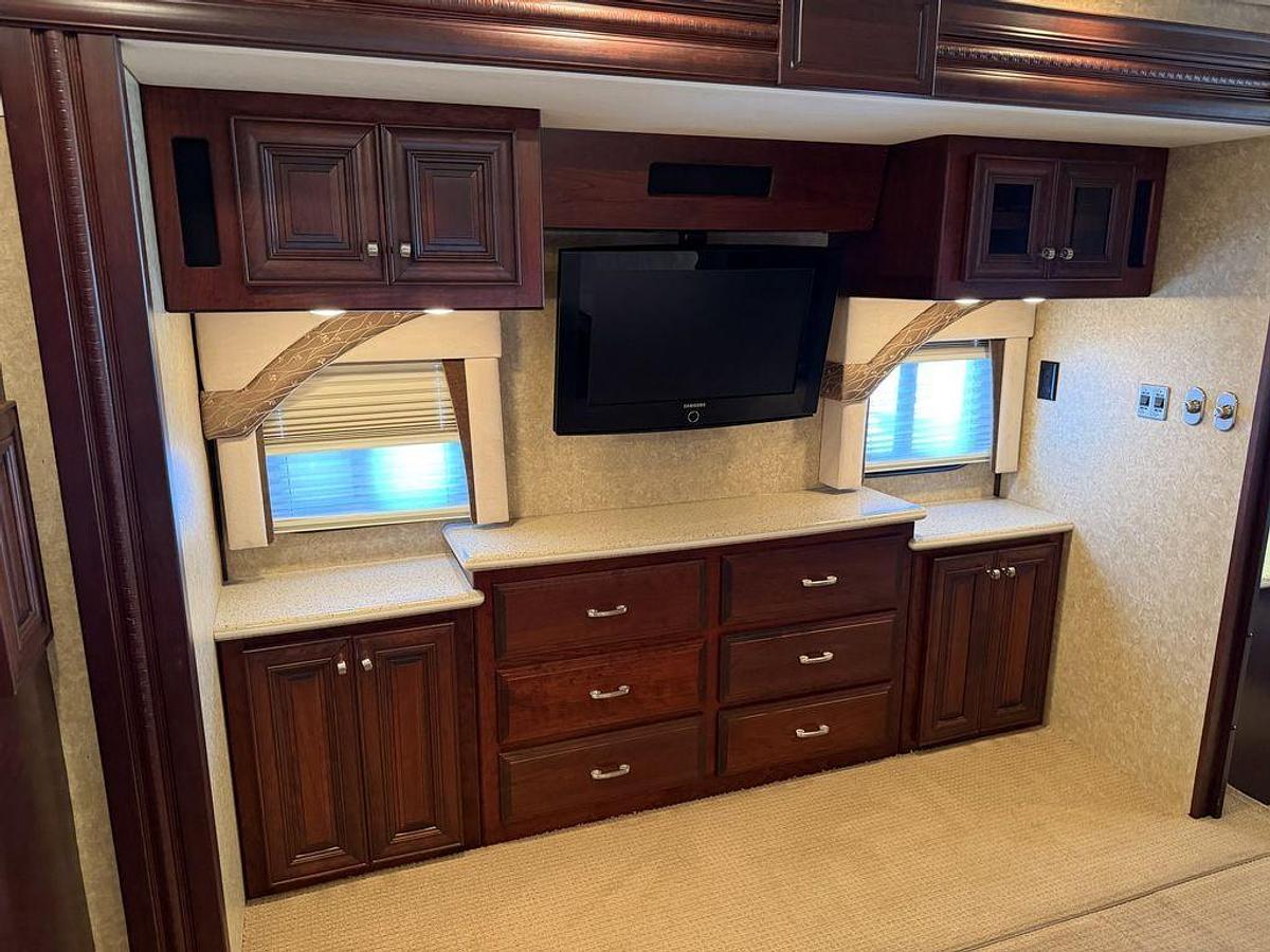 Used 2008 Fleetwood Revolution 42K
