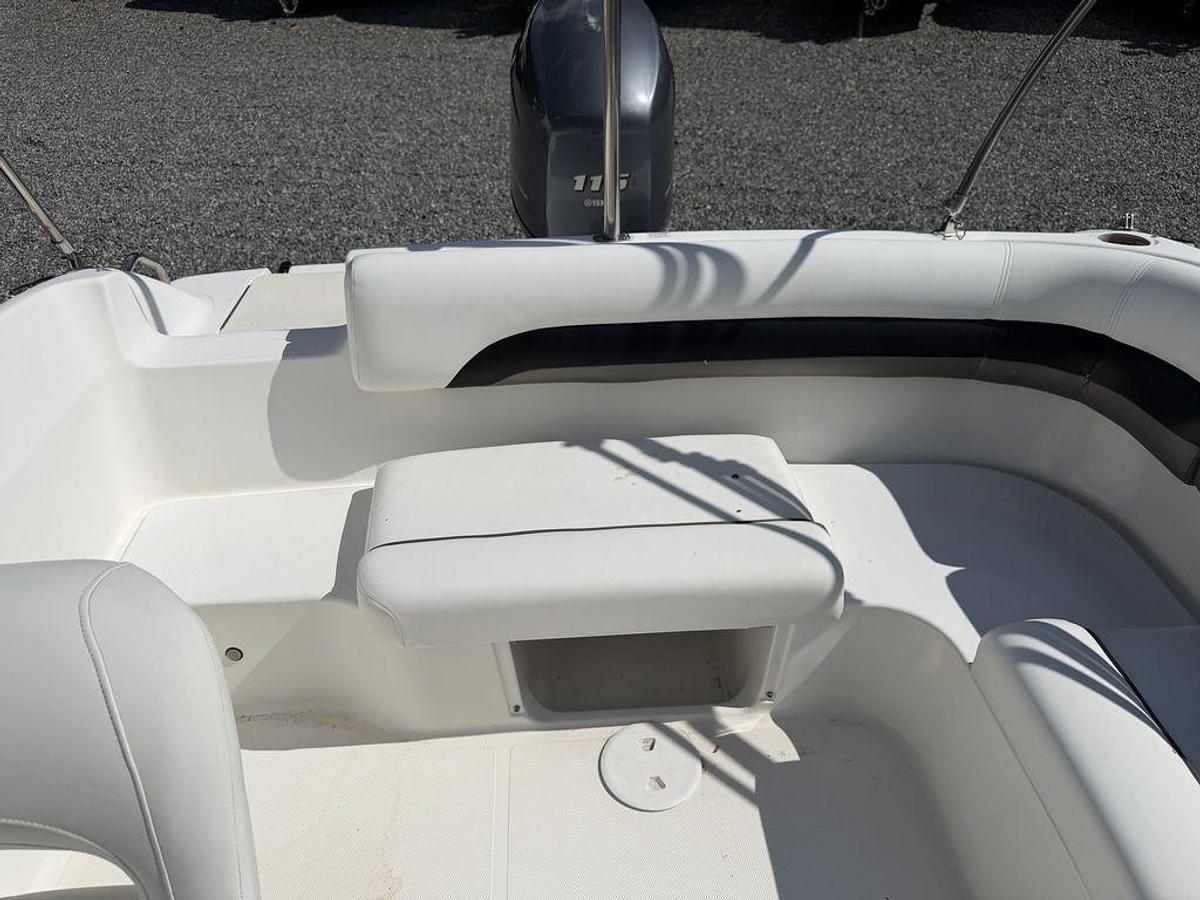 Used 2012 Hurricane Sundeck 188