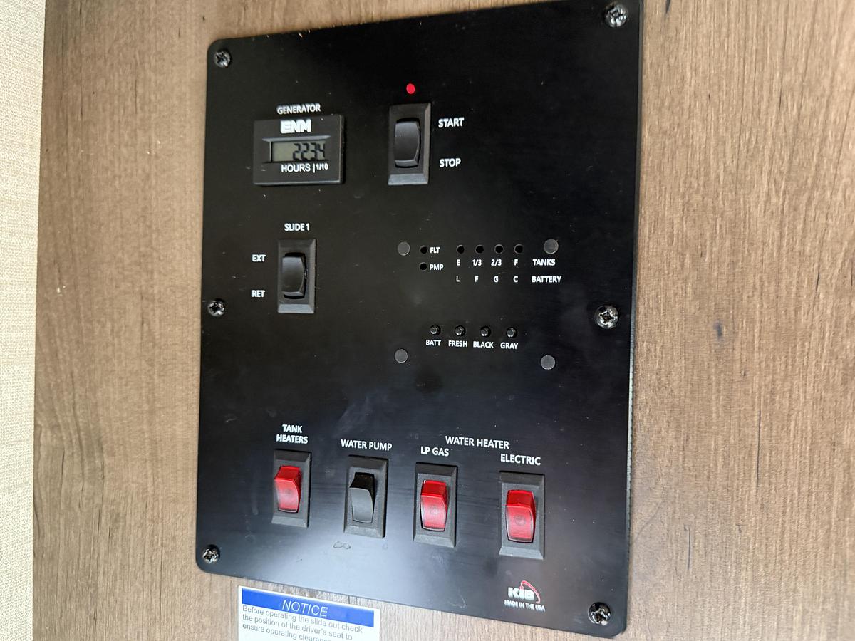 Used 2019 Jayco Greyhawk