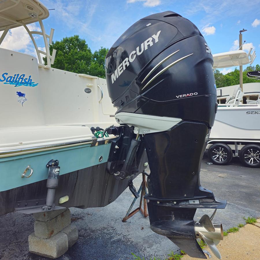 Used 2017 Sailfish 245