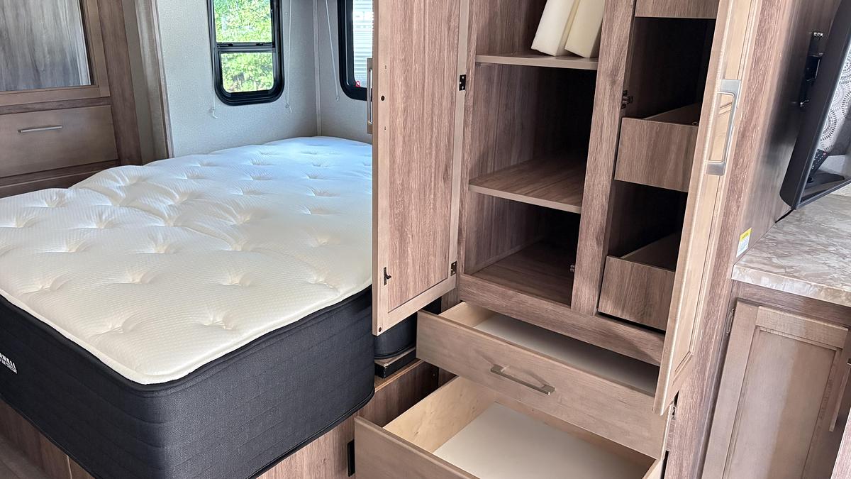 Used 2019 Entegra 24B