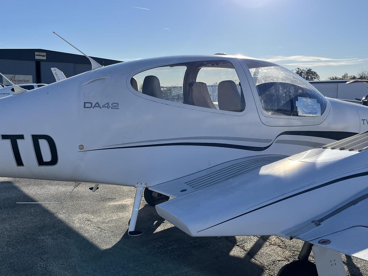 Used 2007 Diamond DA 42