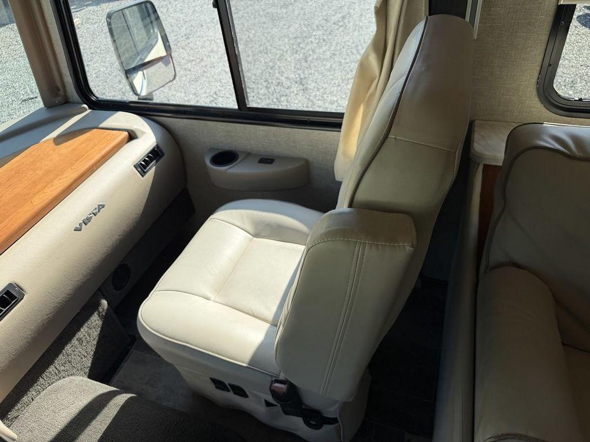 Used 2018 Winnebago Vista 27PE