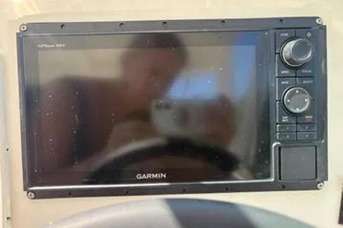 Used 2017 Sailfish 245