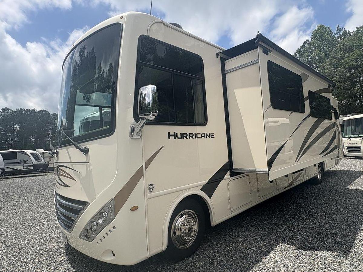 2020 Thor Motor Coach Hurricane 35M