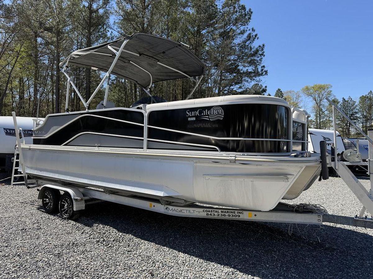 Used 2020 SunCatcher V324 SL
