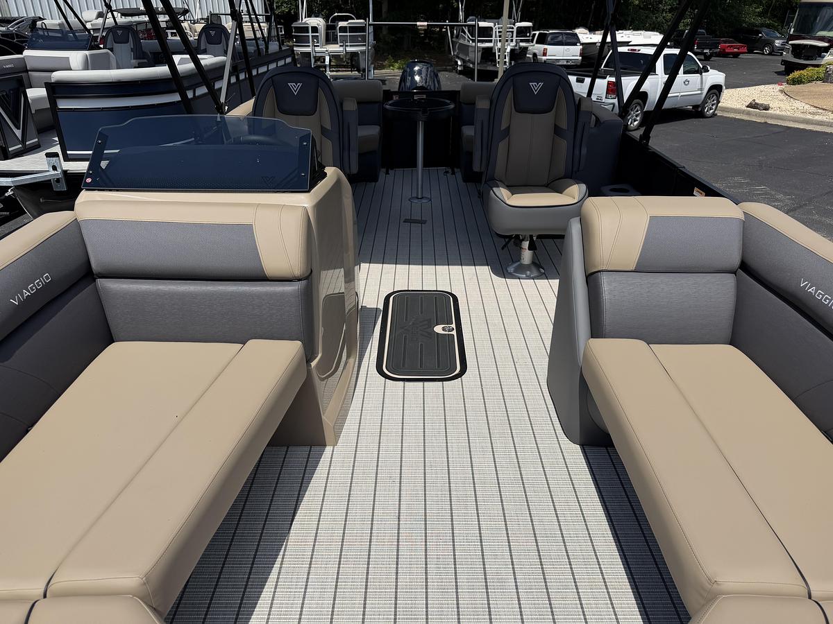 2027 Viaggio Lago V-22U