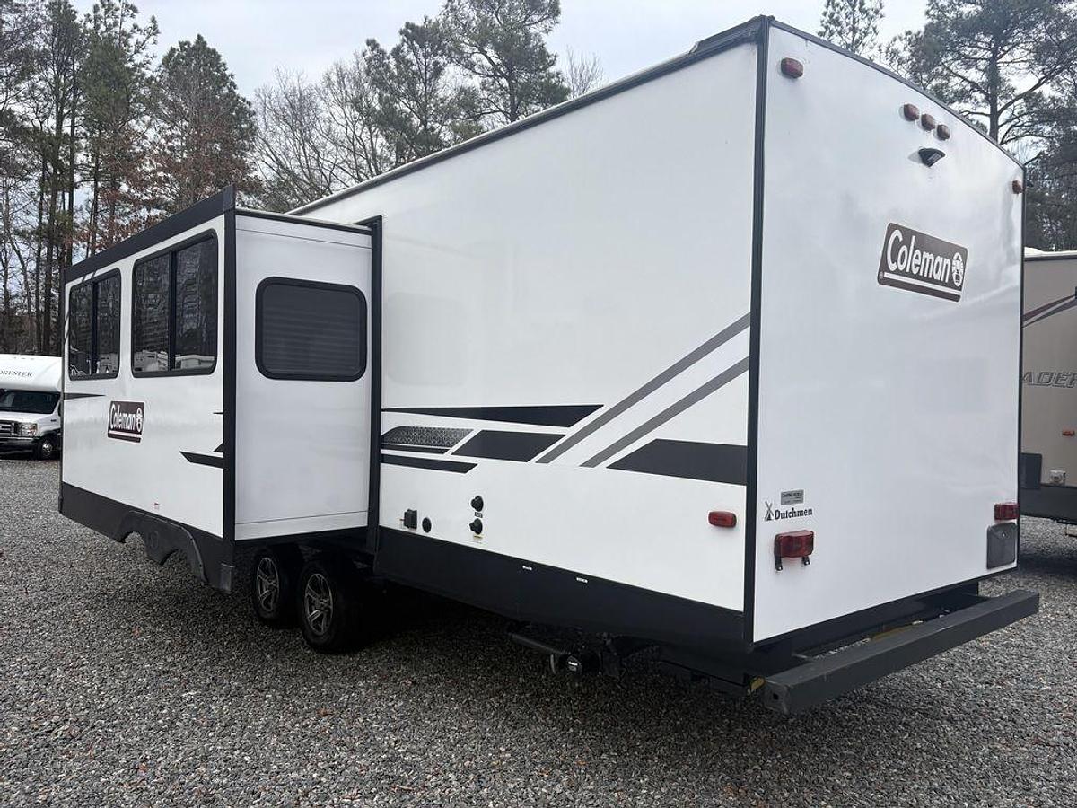Used 2022 Dutchmen Coleman Light 2835BH