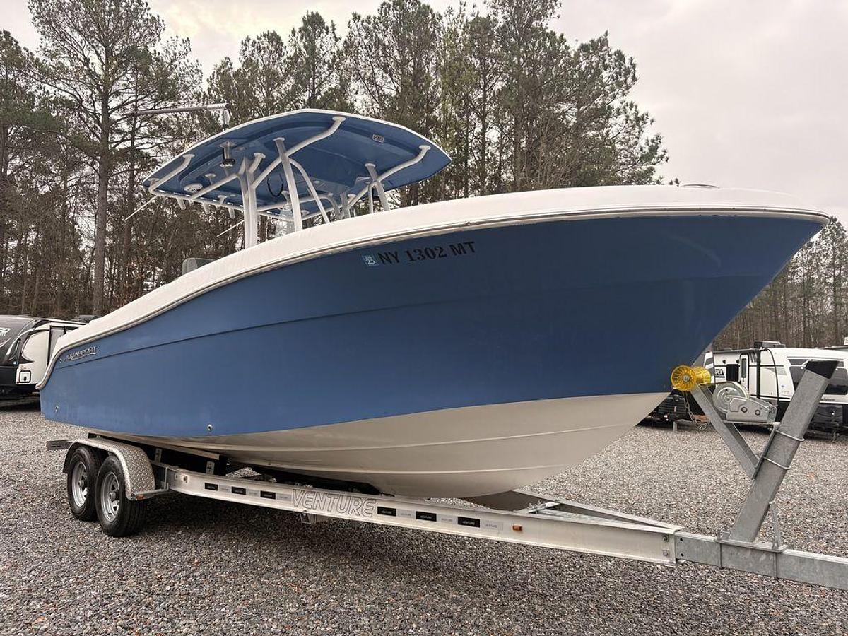 Used 2022 Aquasport 2500 Center Console