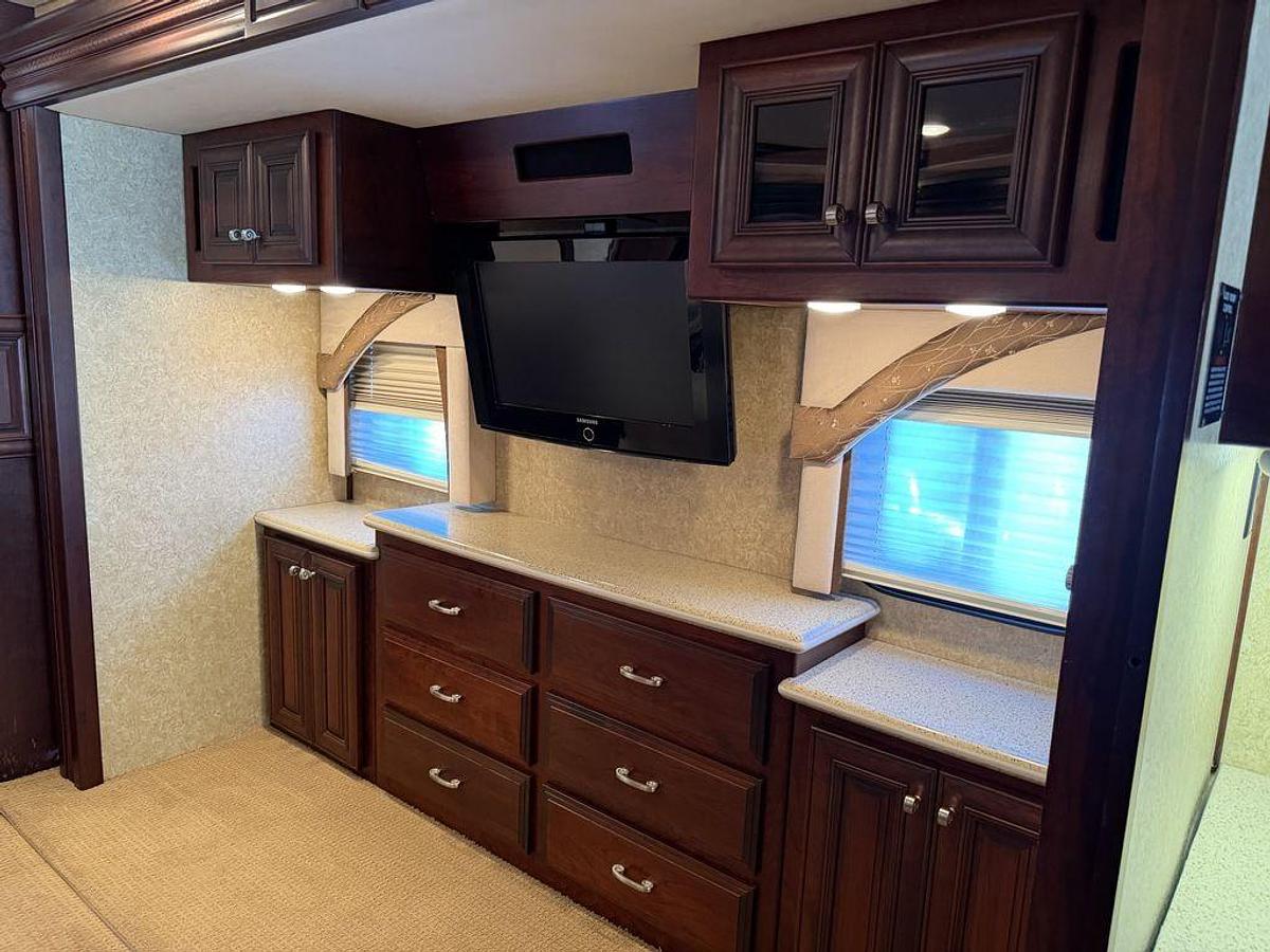 Used 2008 Fleetwood Revolution 42K